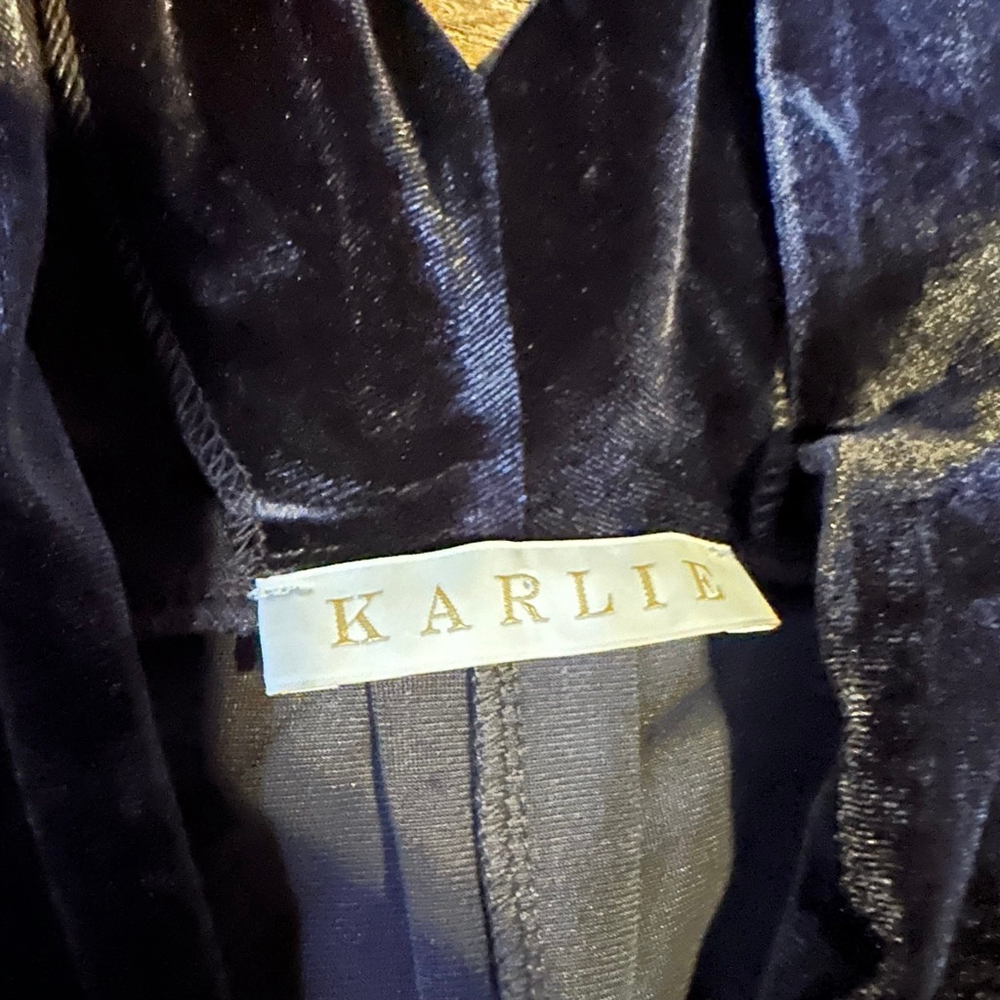 Women's KARLIE Black Velvet Tunic Top S - Picture 3 of 9